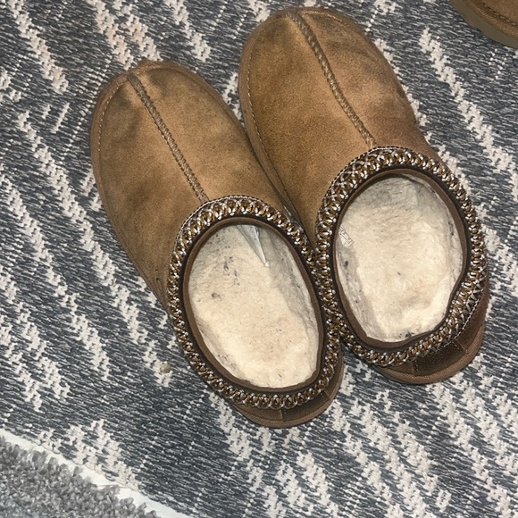 Kid Ugg slides - Picture 2 of 6